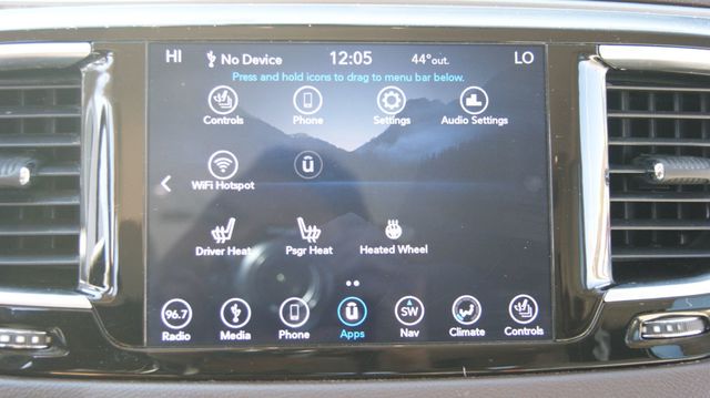 2018 Chrysler Pacifica 3 MONTH WARRAN1 OWNER,JUST SERVICED , VERY CLEAN INSIDE AND OUT  - 22984970 - 20