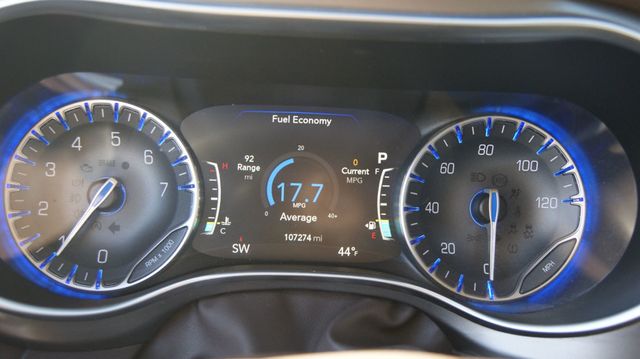 2018 Chrysler Pacifica 3 MONTH WARRAN1 OWNER,JUST SERVICED , VERY CLEAN INSIDE AND OUT  - 22984970 - 2