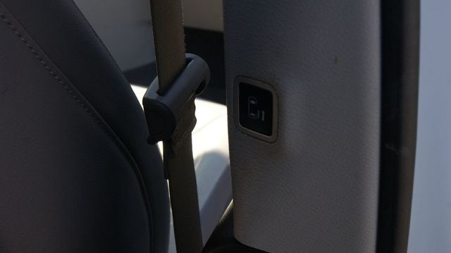 2018 Chrysler Pacifica 3 MONTH WARRAN1 OWNER,JUST SERVICED , VERY CLEAN INSIDE AND OUT  - 22984970 - 58