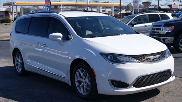 2018 Chrysler Pacifica 3 MONTH WARRAN1 OWNER,JUST SERVICED , VERY CLEAN INSIDE AND OUT  - 22984970 - 5