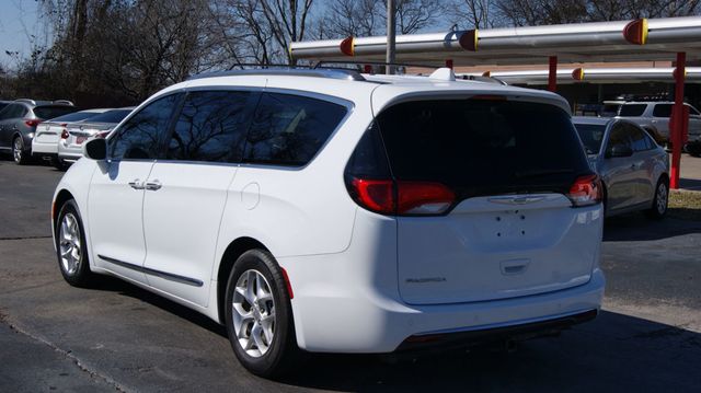 2018 Chrysler Pacifica 3 MONTH WARRAN1 OWNER,JUST SERVICED , VERY CLEAN INSIDE AND OUT  - 22984970 - 8