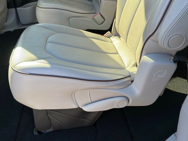 2018 Chrysler Pacifica 4 NEW TIRES! DETAILED READY TO GO!  - 22961928 - 13