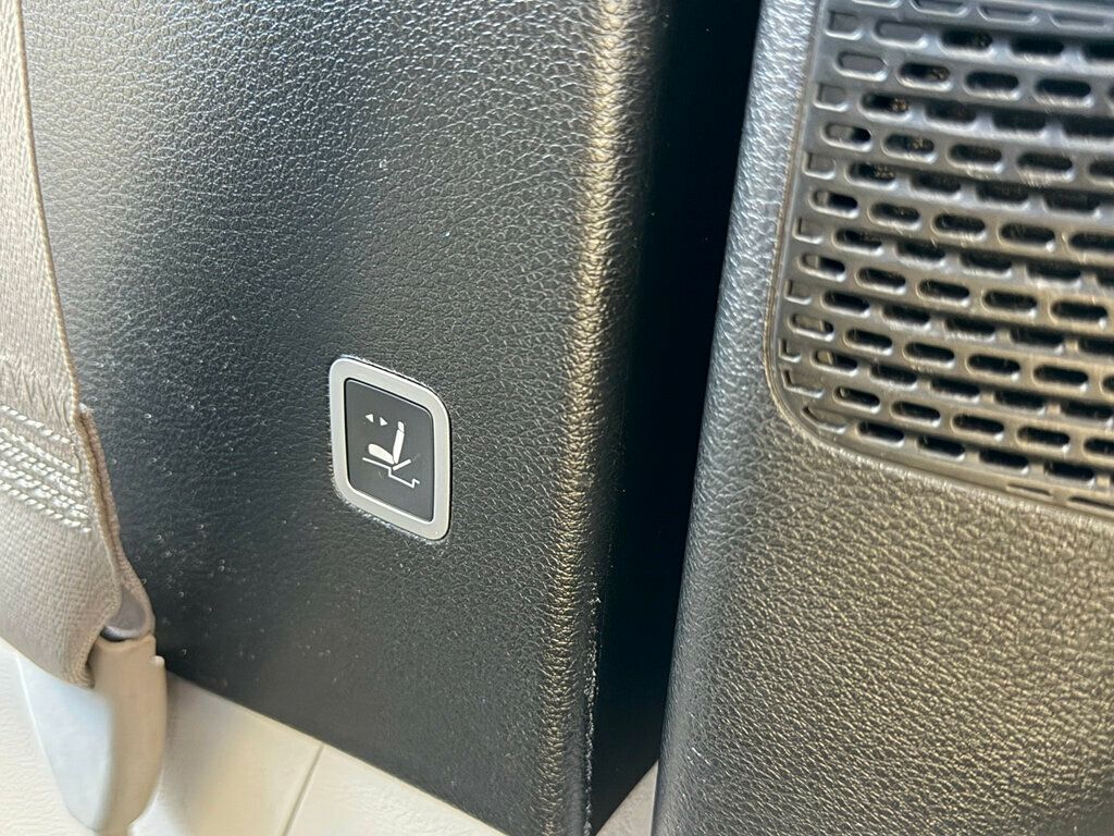 2018 Chrysler Pacifica 4 NEW TIRES! DETAILED READY TO GO!  - 22961928 - 24