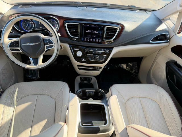 2018 Chrysler Pacifica 4 NEW TIRES! DETAILED READY TO GO!  - 22961928 - 27