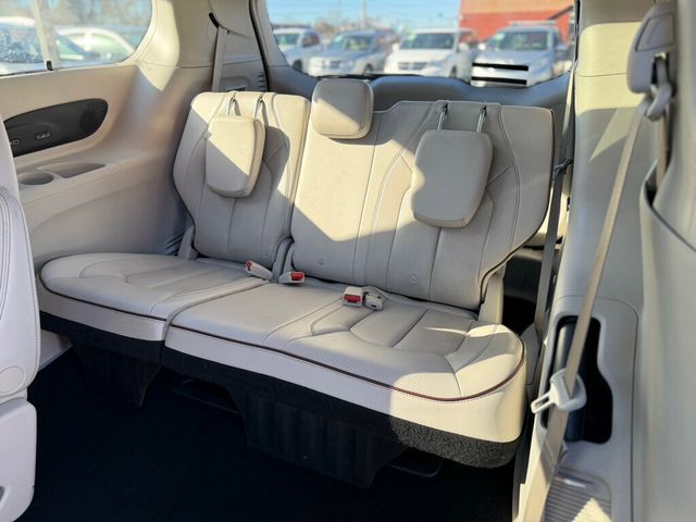 2018 Chrysler Pacifica 4 NEW TIRES! DETAILED READY TO GO!  - 22961928 - 29