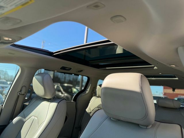 2018 Chrysler Pacifica 4 NEW TIRES! DETAILED READY TO GO!  - 22961928 - 34