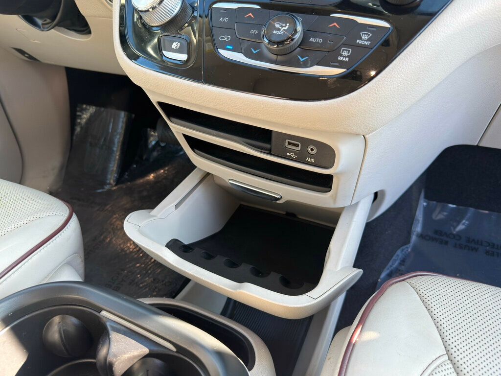 2018 Chrysler Pacifica 4 NEW TIRES! DETAILED READY TO GO!  - 22961928 - 41