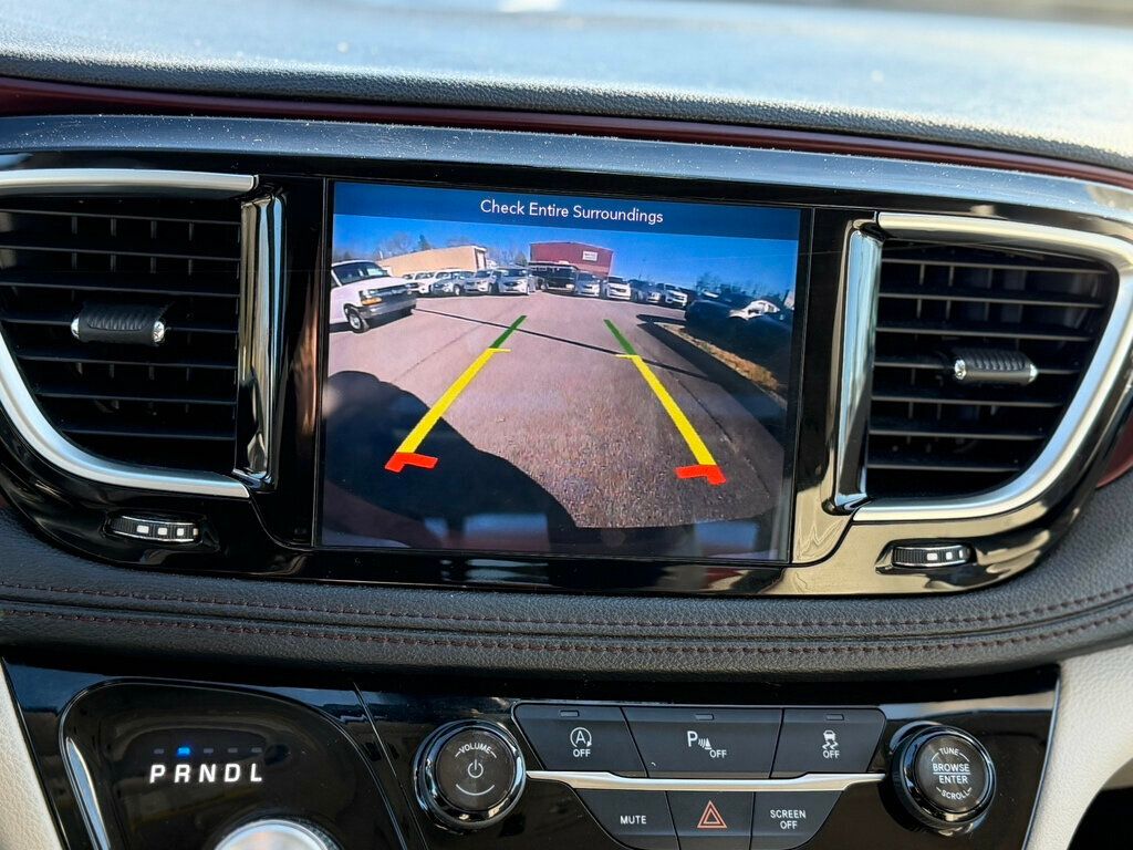 2018 Chrysler Pacifica 4 NEW TIRES! DETAILED READY TO GO!  - 22961928 - 44