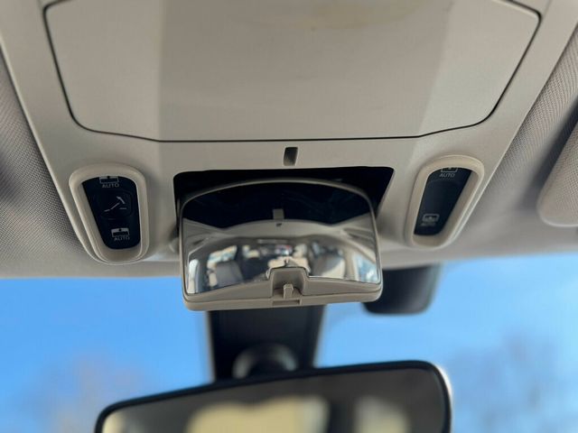 2018 Chrysler Pacifica 4 NEW TIRES! DETAILED READY TO GO!  - 22961928 - 46