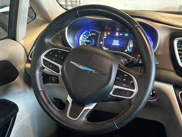 2018 Chrysler Pacifica Hybrid Touring L FWD - 22690351 - 19