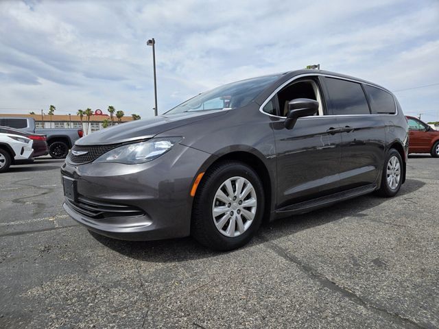 2018 Chrysler Pacifica L FWD - 22461267 - 0