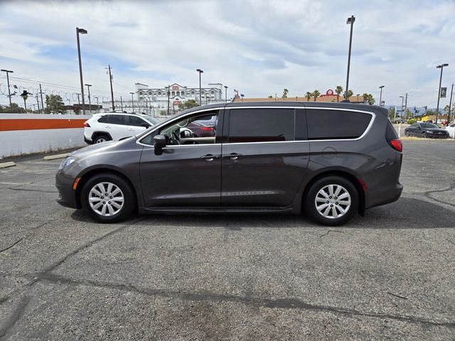 2018 Chrysler Pacifica L FWD - 22461267 - 1