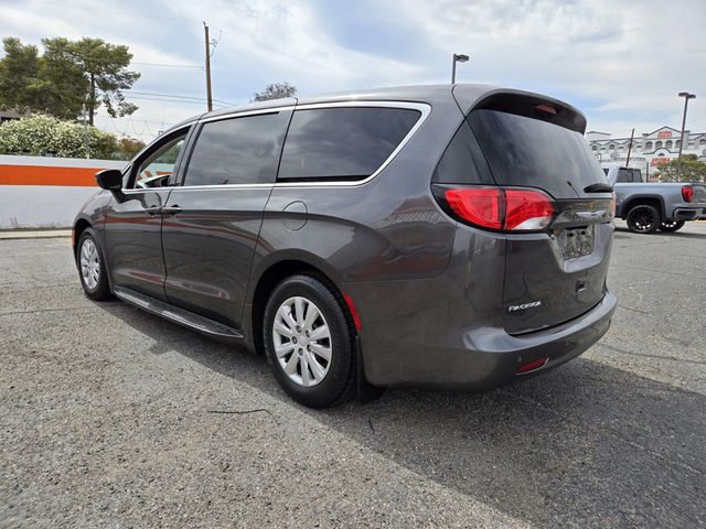 2018 Chrysler Pacifica L FWD - 22461267 - 2