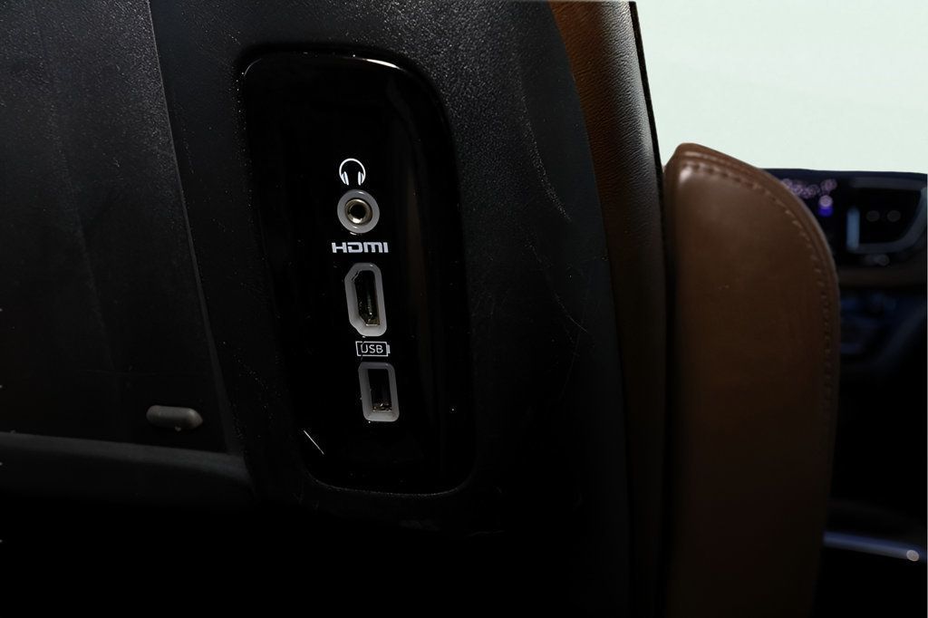 2018 Chrysler Pacifica Limited photo 19