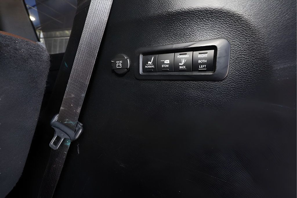 2018 Chrysler Pacifica Limited photo 22