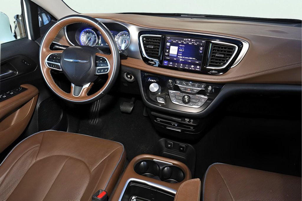 2018 Chrysler Pacifica Limited photo 27