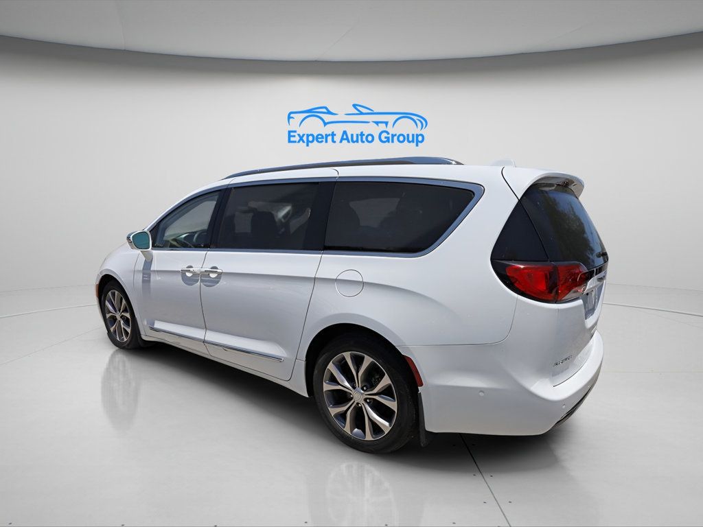2018 Chrysler Pacifica Limited photo 6