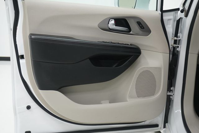 2018 Chrysler Pacifica Limited FWD - 23037106 - 13