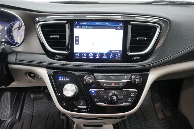 2018 Chrysler Pacifica Limited FWD - 23037106 - 18