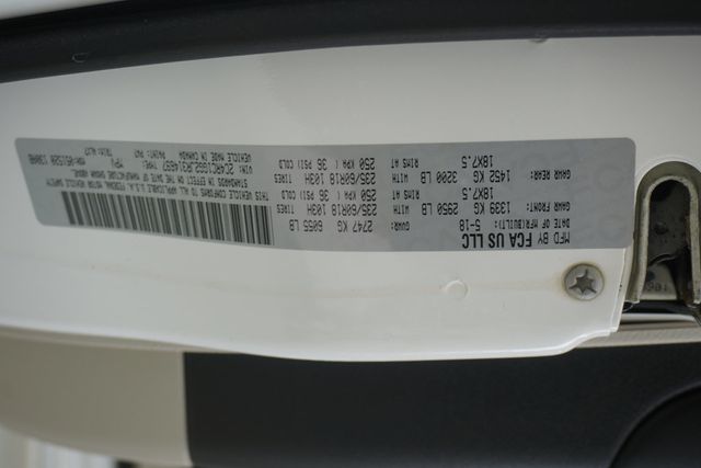 2018 Chrysler Pacifica Limited FWD - 23037106 - 38