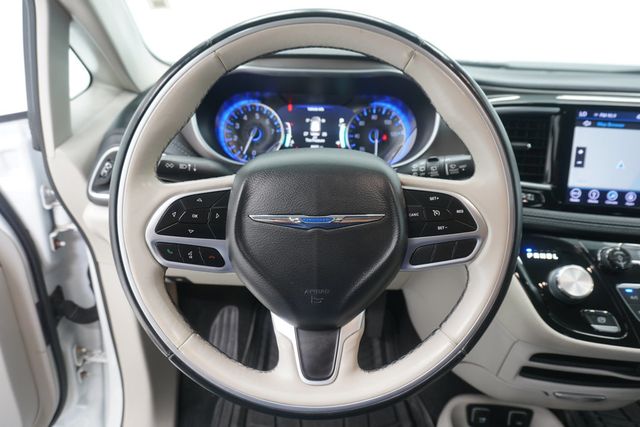 2018 Chrysler Pacifica Limited FWD - 23037106 - 44