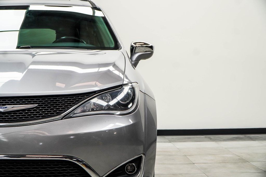 2018 Chrysler Pacifica Limited photo 4