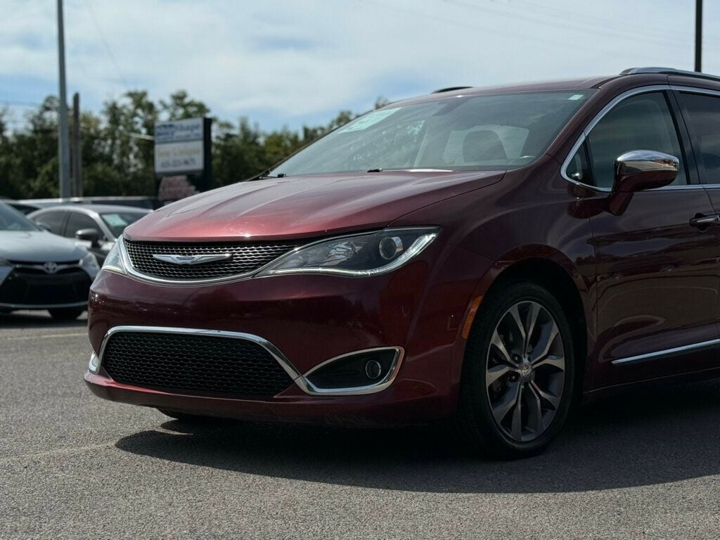 2018 Chrysler Pacifica Limited photo 6