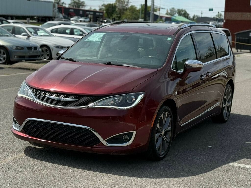 2018 Chrysler Pacifica Limited photo 7