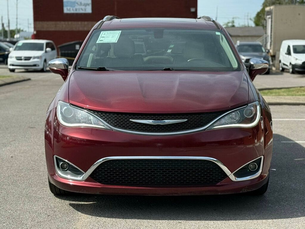 2018 Chrysler Pacifica Limited photo 8