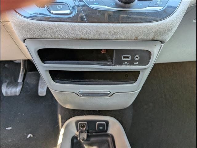 2018 Chrysler Pacifica Limited FWD - 22929139 - 13