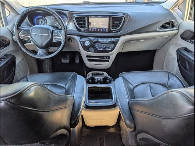 2018 Chrysler Pacifica Limited FWD - 22929139 - 17