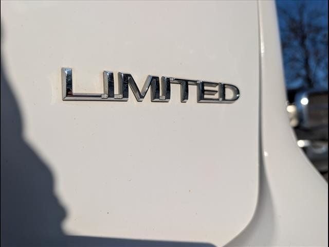 2018 Chrysler Pacifica Limited FWD - 22929139 - 19