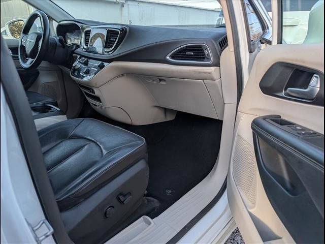 2018 Chrysler Pacifica Limited FWD - 22929139 - 23