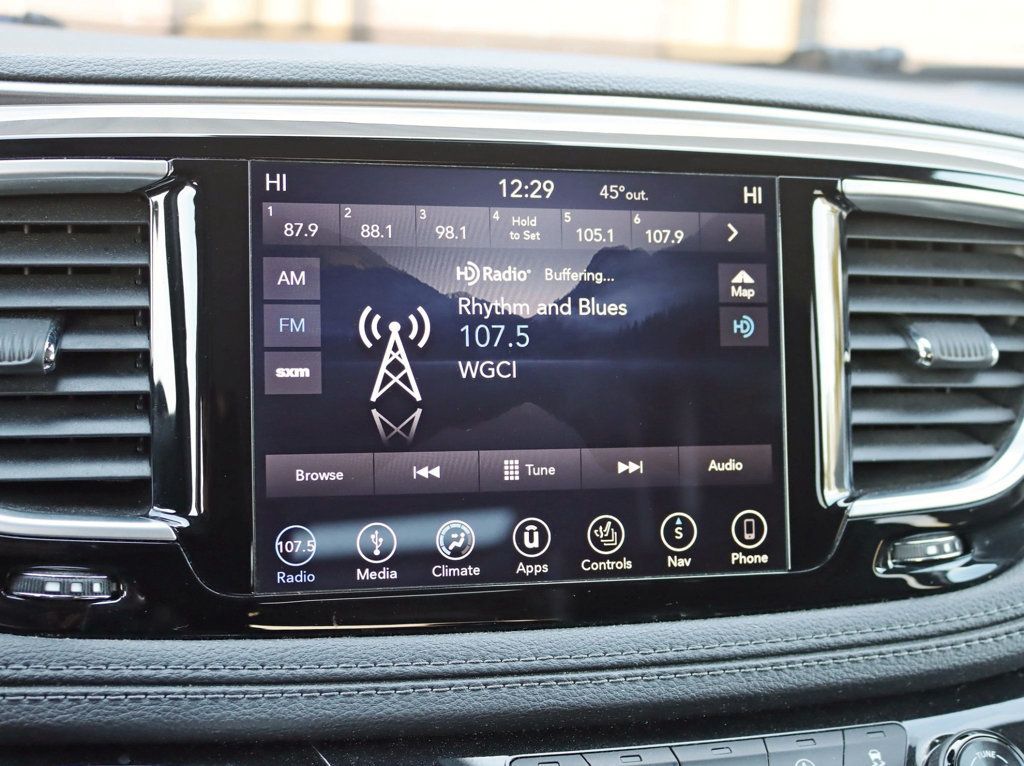 2018 Chrysler Pacifica Limited FWD - 22944259 - 16