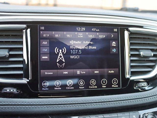 2018 Chrysler Pacifica Limited FWD - 22944259 - 16