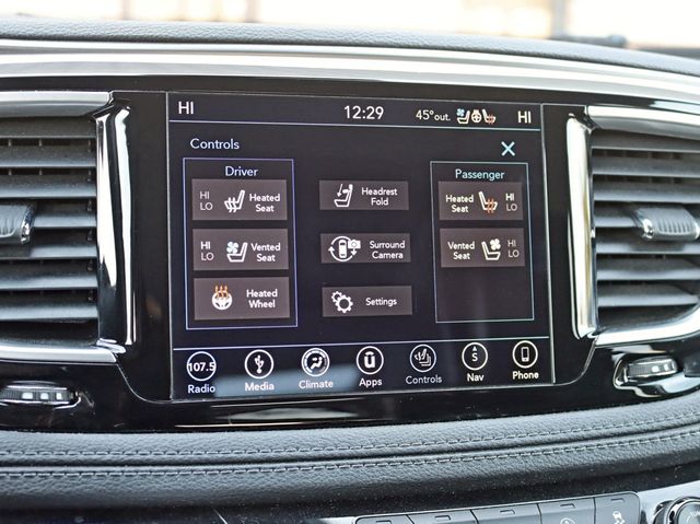 2018 Chrysler Pacifica Limited FWD - 22944259 - 18