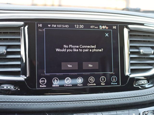 2018 Chrysler Pacifica Limited FWD - 22944259 - 19