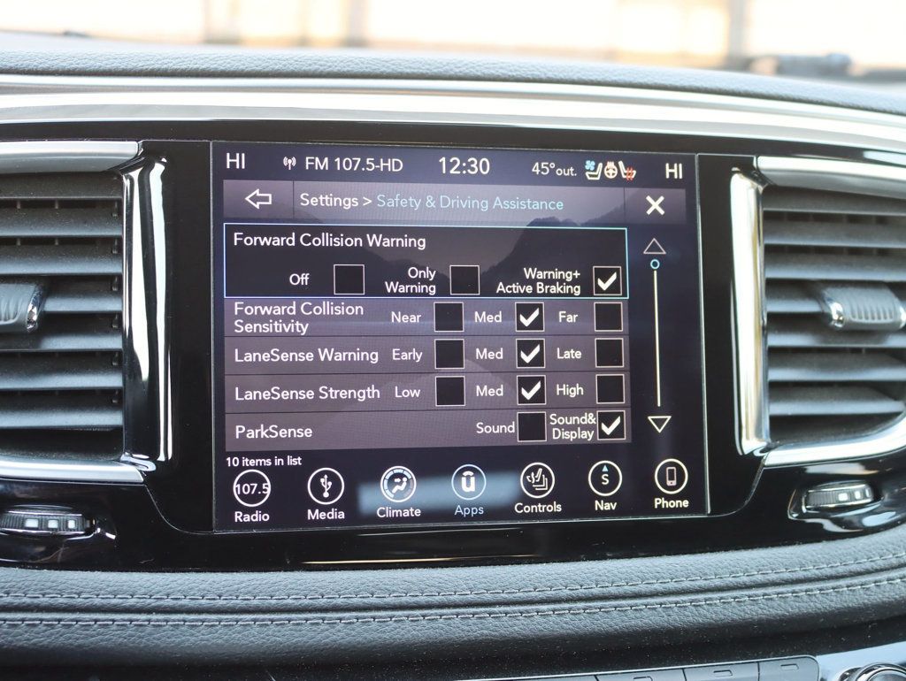 2018 Chrysler Pacifica Limited FWD - 22944259 - 20