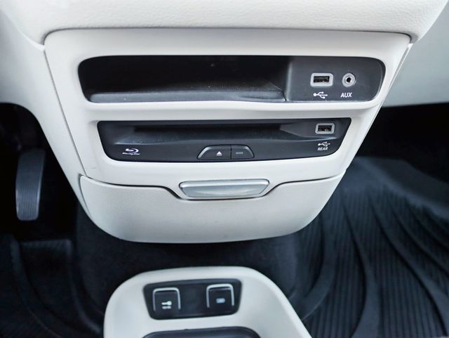 2018 Chrysler Pacifica Limited FWD - 22944259 - 22