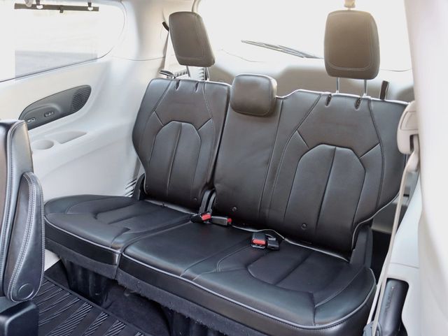 2018 Chrysler Pacifica Limited FWD - 22944259 - 28