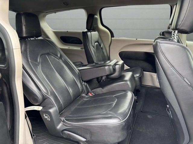2018 Chrysler Pacifica Limited FWD - 22940467 - 26