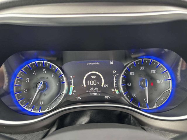 2018 Chrysler Pacifica Limited FWD - 22940467 - 41