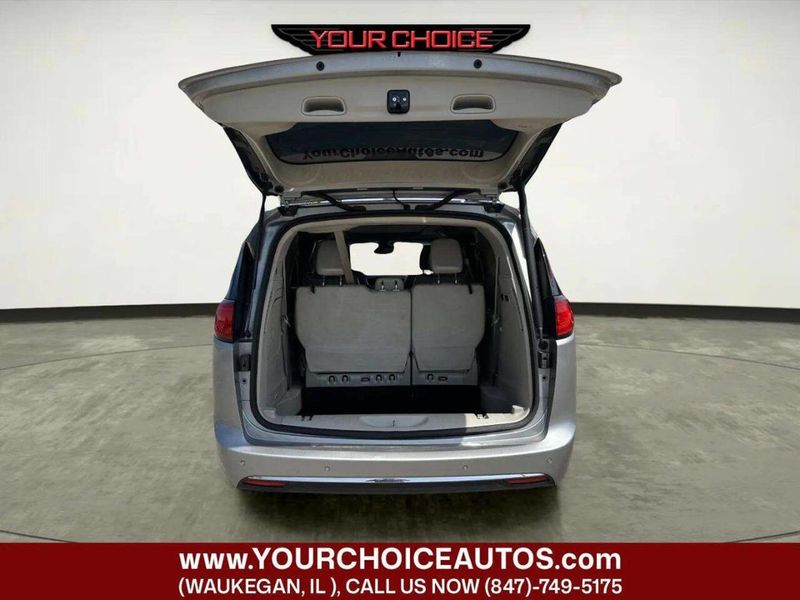 2018 Chrysler Pacifica Limited FWD - 23051491 - 14