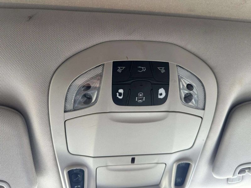 2018 Chrysler Pacifica Limited FWD - 23051491 - 34