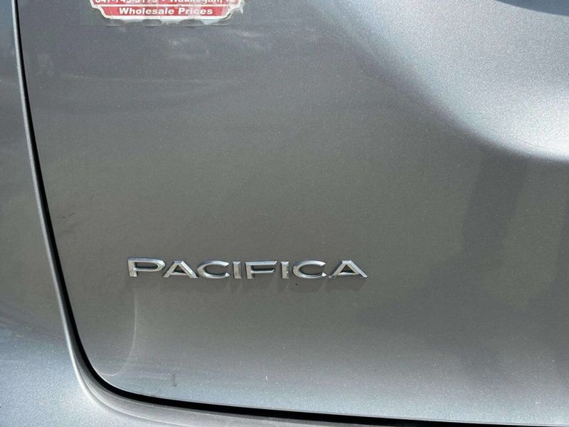 2018 Chrysler Pacifica Limited FWD - 23051491 - 38