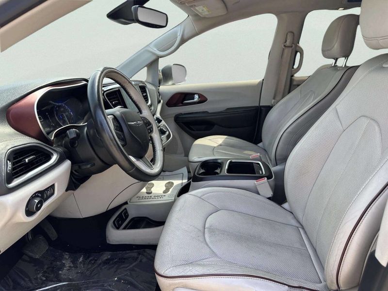 2018 Chrysler Pacifica Limited FWD - 23051491 - 8