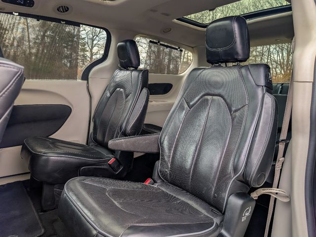2018 Chrysler Pacifica Limited FWD - 23012833 - 13
