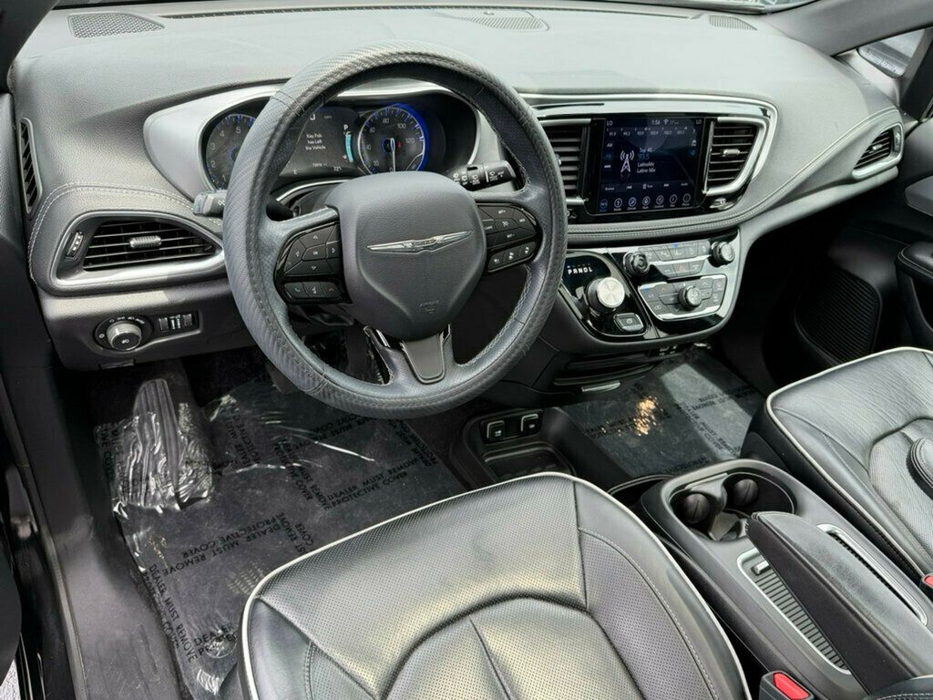 2018 Chrysler Pacifica Limited FWD - 23039702 - 9
