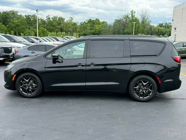 2018 Chrysler Pacifica Limited FWD - 23039702 - 16