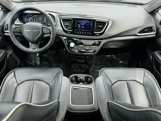 2018 Chrysler Pacifica Limited FWD - 23039702 - 1
